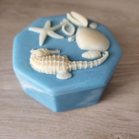 Vtg 3.75" Design Gift Int. Soapstone Blue Swirl Trinket Box Ocean Sea Shells - Picture 2 of 10